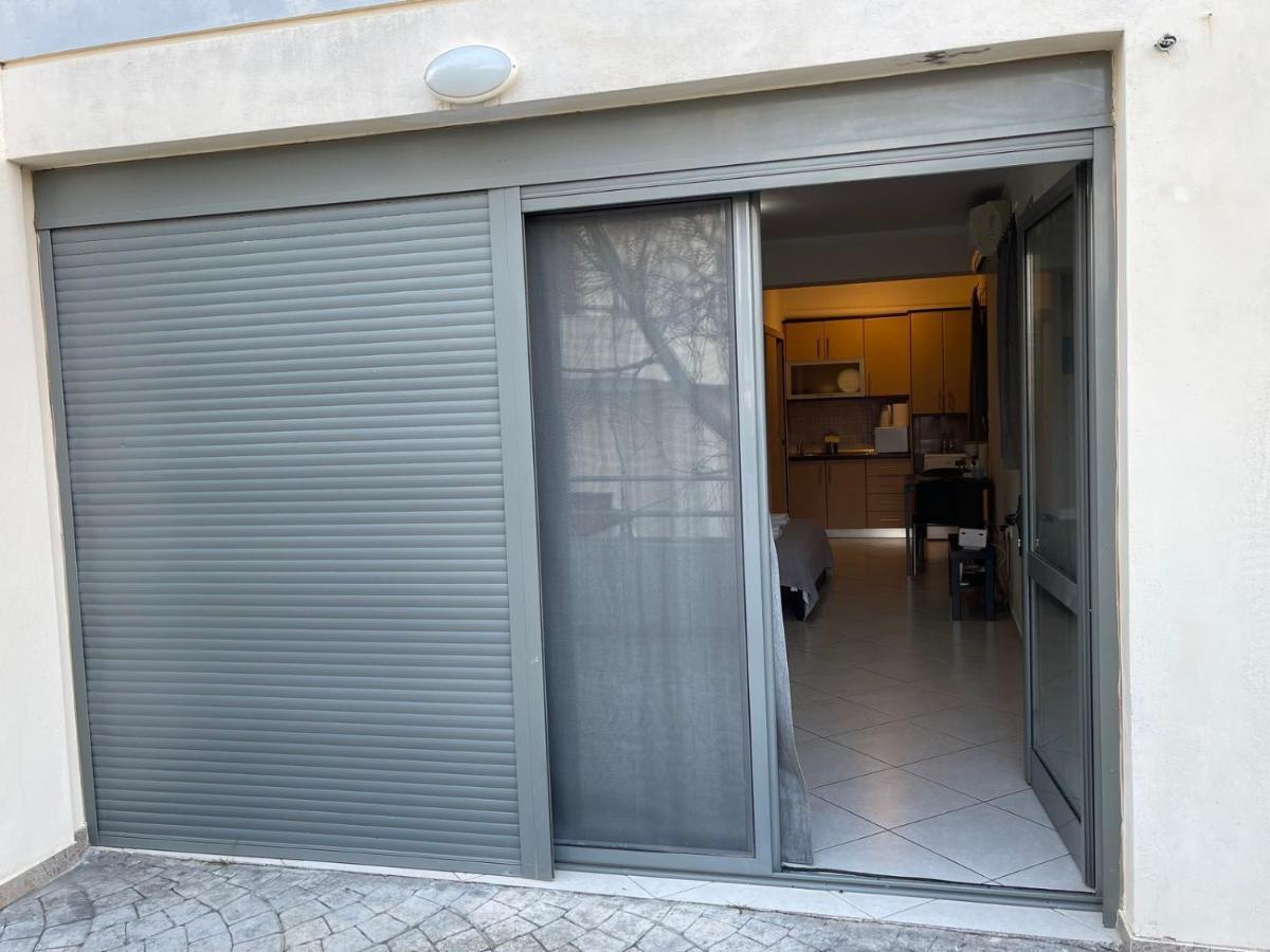 Avr Airport Deluxe Suites 4 Markópulo Kültér fotó